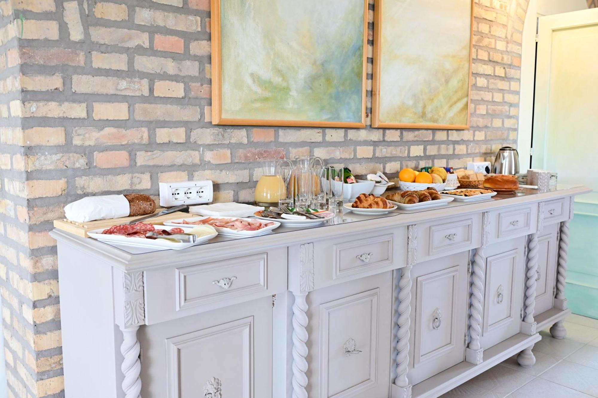 Villa Lucilla - B&B Rooms And Pool Potenza Picena Dış mekan fotoğraf