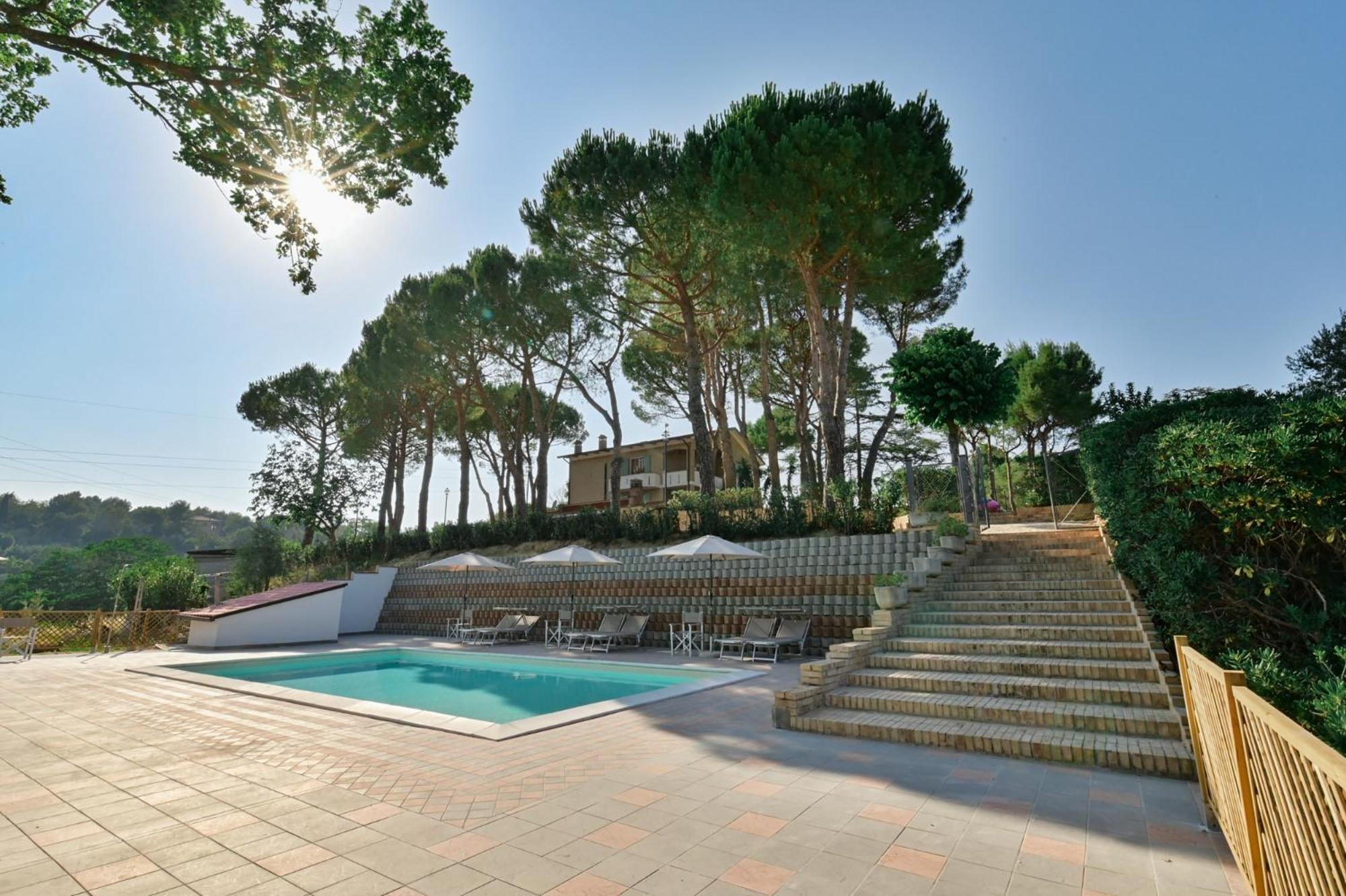 Villa Lucilla - B&B Rooms And Pool Potenza Picena Dış mekan fotoğraf