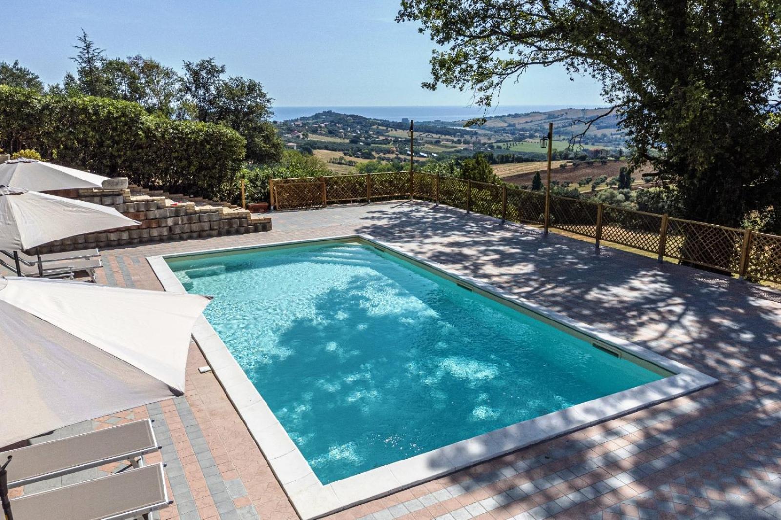 Villa Lucilla - B&B Rooms And Pool Potenza Picena Dış mekan fotoğraf